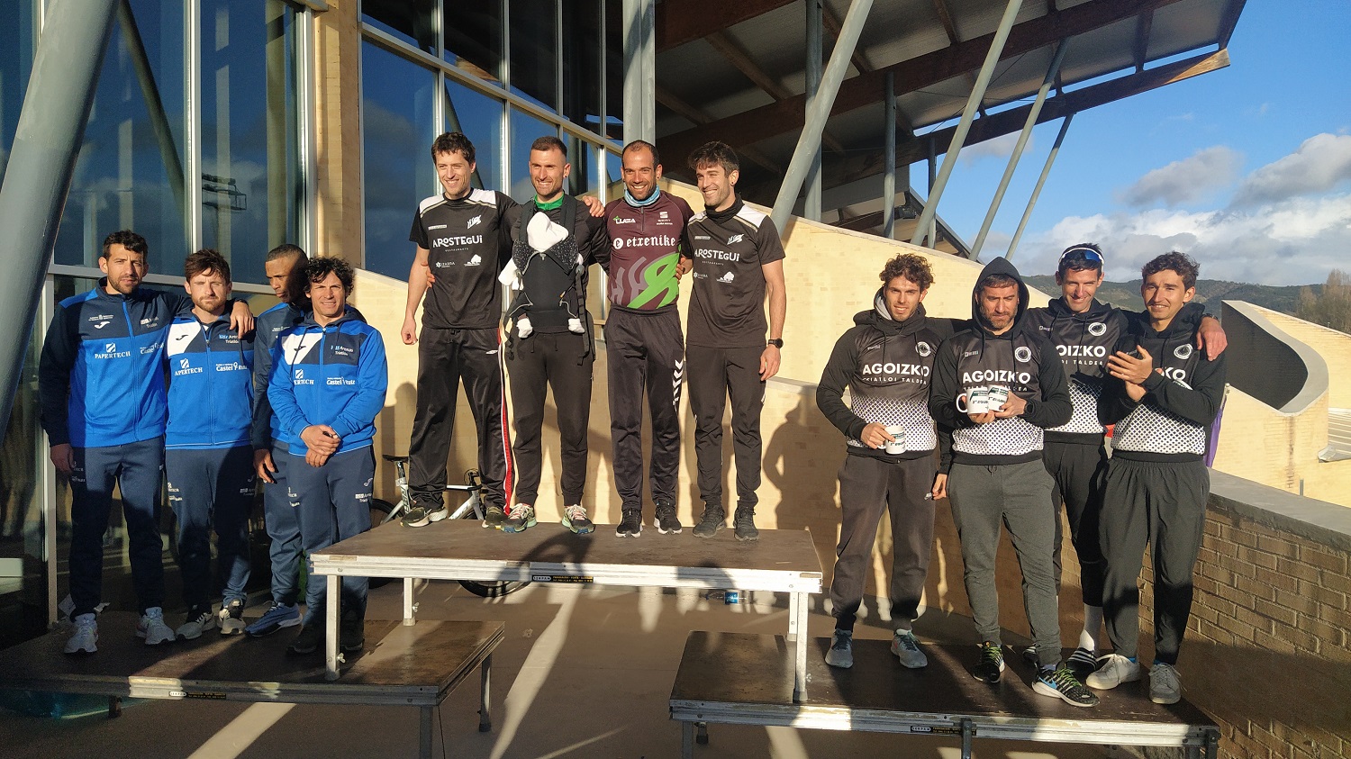 El club debutante Hiru-Herri hace doblete en el Campeonato Navarro de Duatlón por clubes 2023